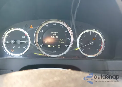 2009 Mercedes-Benz C 300 Luxury 4Matic/Sport 4Matic z USA, uszkodzony, nr VIN WDDGF81XX9F237747